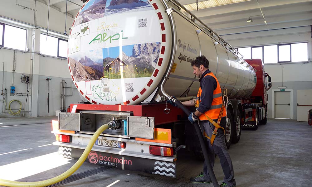 LAVAGGIO E BONIFICA CISTERNE LIQUIDI ALIMENTARI 